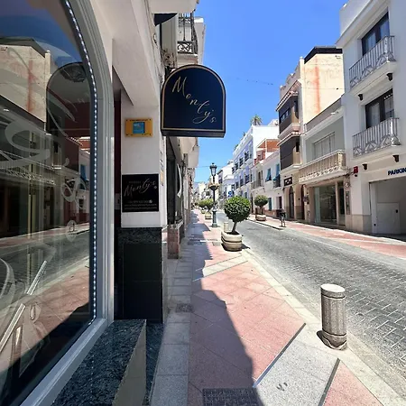 Hostel Montys Nerja